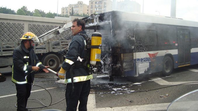 bus-72213_960_720