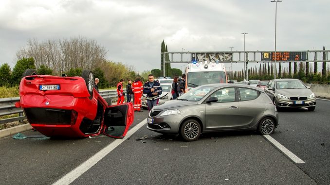 car-accident-2165210_960_720
