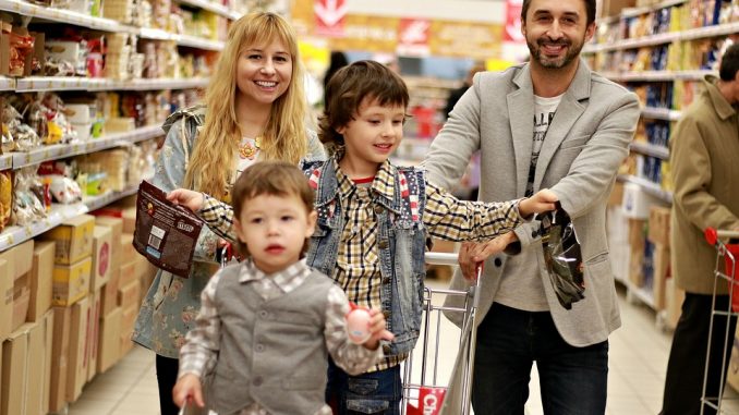 family-2923690_960_720
