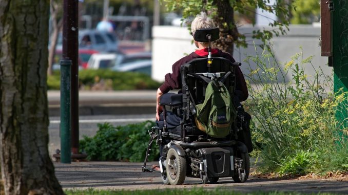 motorized-wheelchair-952190_960_720